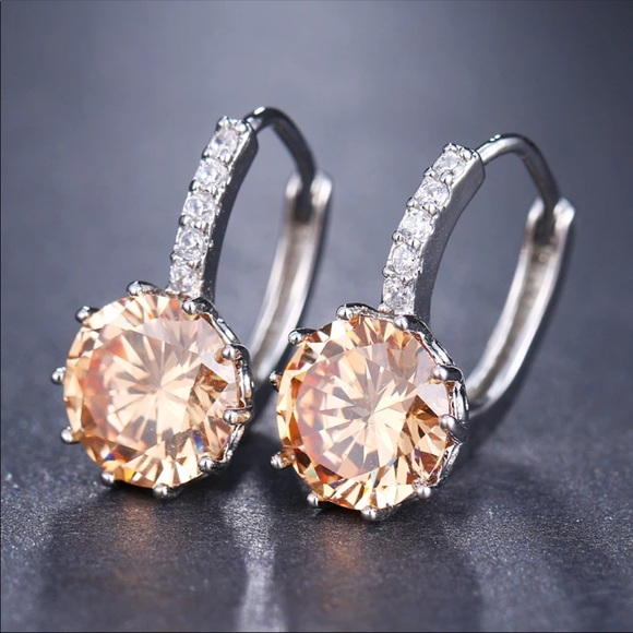 Jewelry - New beautiful Silver Sapphire Stud Earrings